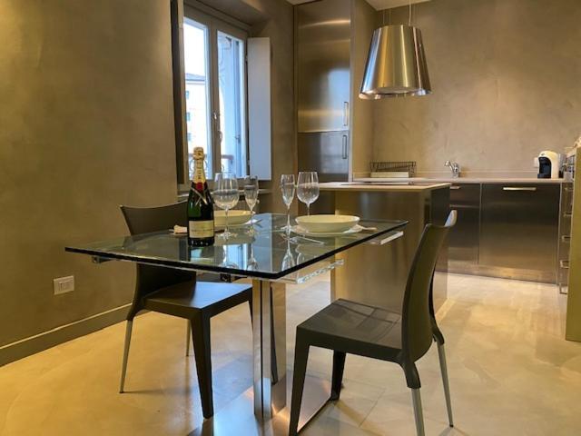 Spacious & Elegant Apartment Near Corso Como - Maroncelli มิลาน ภายนอก รูปภาพ