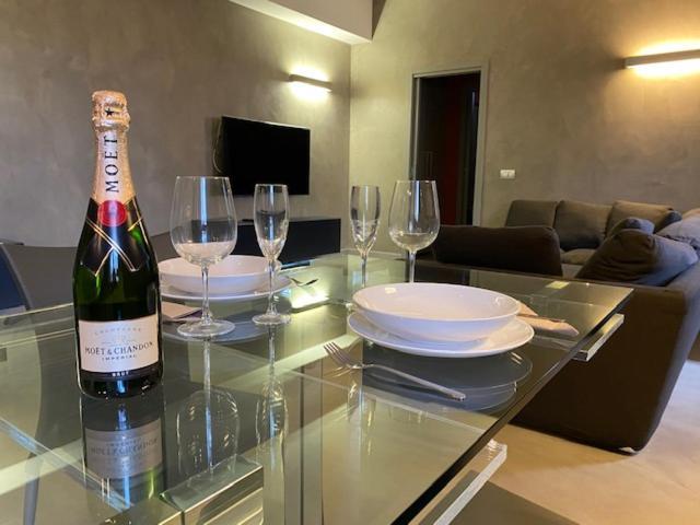 Spacious & Elegant Apartment Near Corso Como - Maroncelli มิลาน ภายนอก รูปภาพ