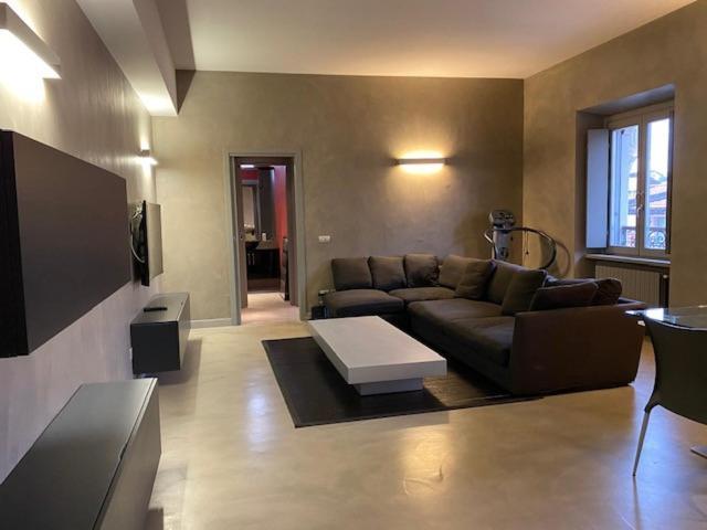 Spacious & Elegant Apartment Near Corso Como - Maroncelli มิลาน ภายนอก รูปภาพ